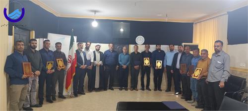 آیین تجلیل از کارگران در دفتر سرپرست امور آبفا منطقه مسجدسلیمان برگزار شد