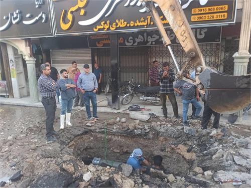 تعمیر خط لوله ۲۰۰ میلی متر در مرکز شهر بهبهان