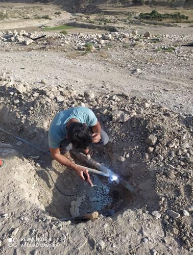 بهره مندی  ۳۰ خانوار تنگ چویل باغملک با ۱۰۰۰ متر اصلاح و توسعه شبکه آب