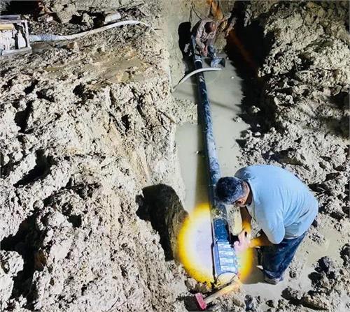 رفع شکستگی خط اصلی توزیع آب در ناحیه صنعتی بندرماهشهر