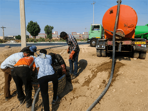 اقدام فوری آبفا آبادان برای جلوگیری از پس‌زدگی فاضلاب در دو منطقه مسکونی