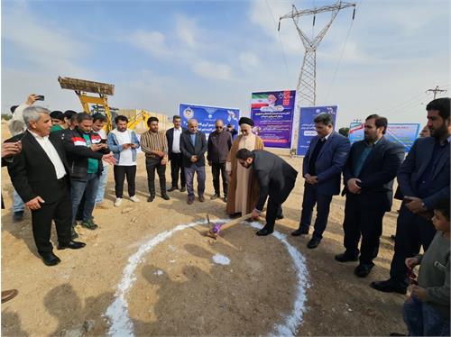 کلنگ‌زنی دو پروژه ٧٣٠ میلیارد ریالی آب و فاضلاب در شوشتر و گوریه/
