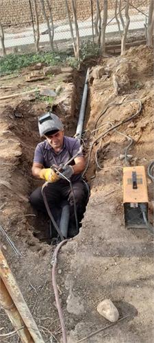 تعویض لوله‌های فرسوده و تقویت شبکه آبرسانی روستای بتوند مسجدسلیمان