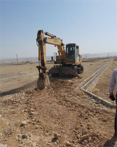 عملیات جابجایی خط انتقال شبکه داخلی روستای مازو در بخش الوار گرمسیری انجام شد