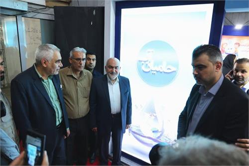 پیوستن استاندار خوزستان به پویش حامیان آب در غرفه آبفا