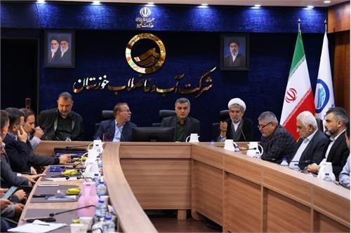 فداکاری صنعت آبفا کشور در جنگ رمضان قابل چشم پوشی نیست/ تقدیر از مدیرعامل جهادی و پر تلاش آبفا خوزستان
