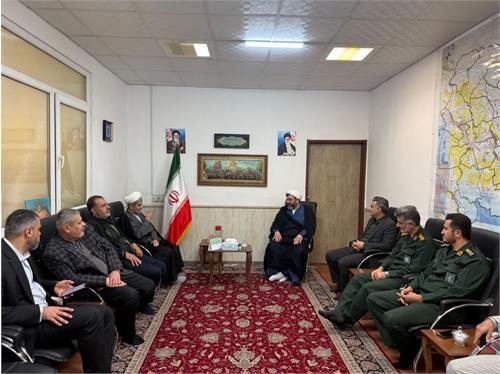 دیدار صمیمانه مشاوران امور ایثارگران آبفا کشور و مدیر عامل شرکت آب و فاضلاب خوزستان با آیت‌الله هدائی