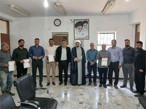 تقدیر از کارگران نمونه امور آبفا لالی به مناسبت هفته کار و کارگر